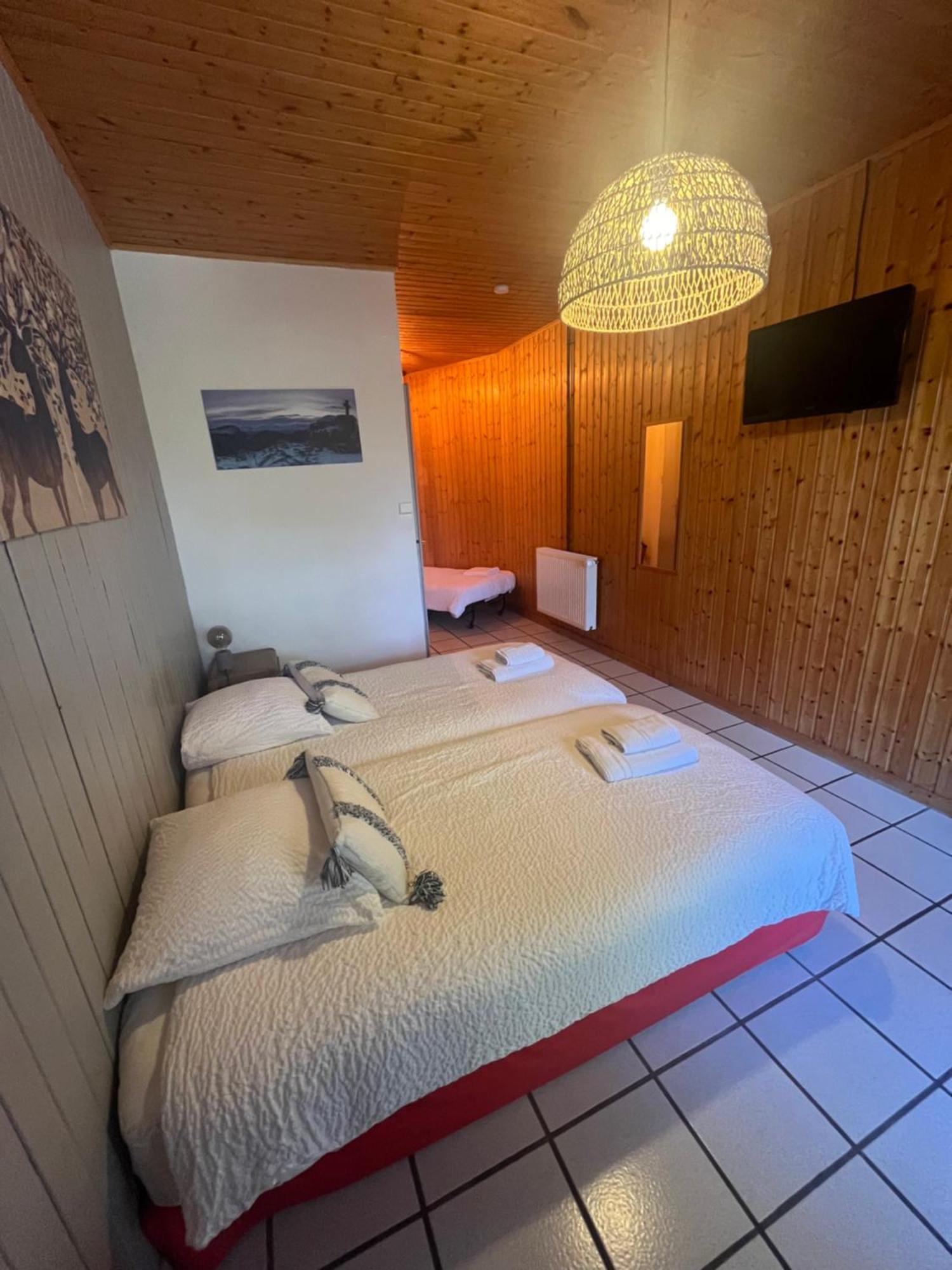 Logis Le Chalet Saint-Maurice-en-Trièves Exterior foto